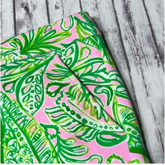 Lilly Pulitzer Darci Knit Shorts Fins and Flippers - Picture 6 of 11